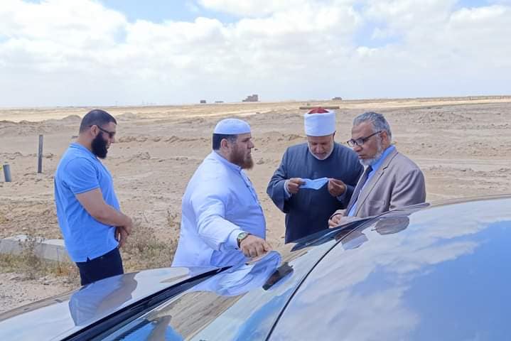 لجنة لمعاينة أرض فرع جامعة الأزهر بمدينة برج العرب