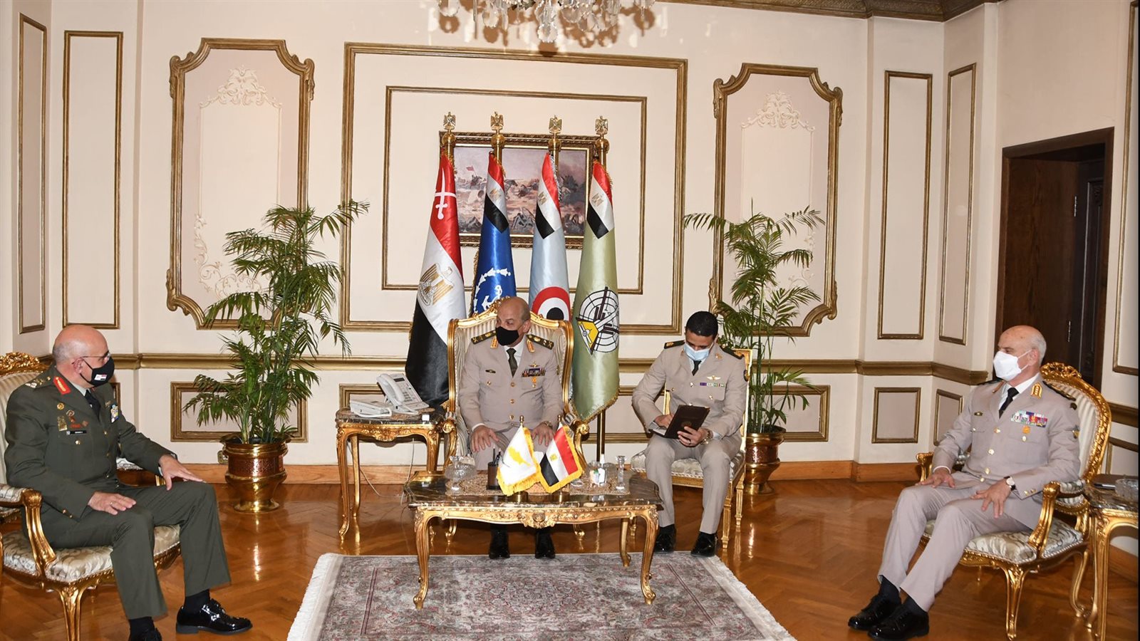صورة من اللقاء