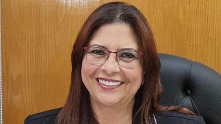 الدكتورة راند مصطفى وكيل لجنة التعليم بمجلس الشيوخ