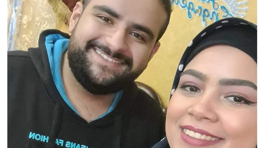 أحمد مدحت وخطيبته