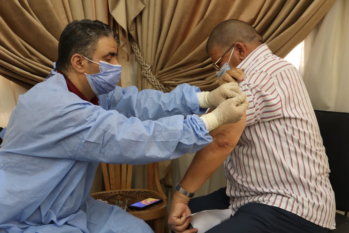 بدء التطعيمات بالجرعة الثانية لفيروس كورونا بجامعة الأزهر