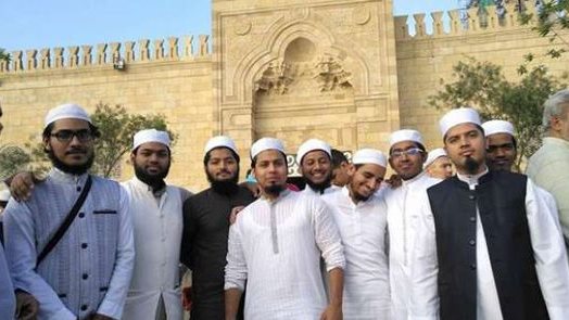الطلاب الوافدين