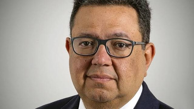 الدكتور زياد بهاء الدين 