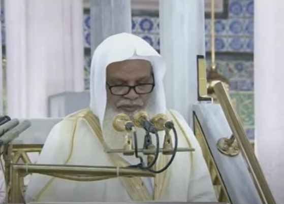 خطيب المسجد النبوي: الله خلق الكون وأودع فيه كل ما يحتاجه 