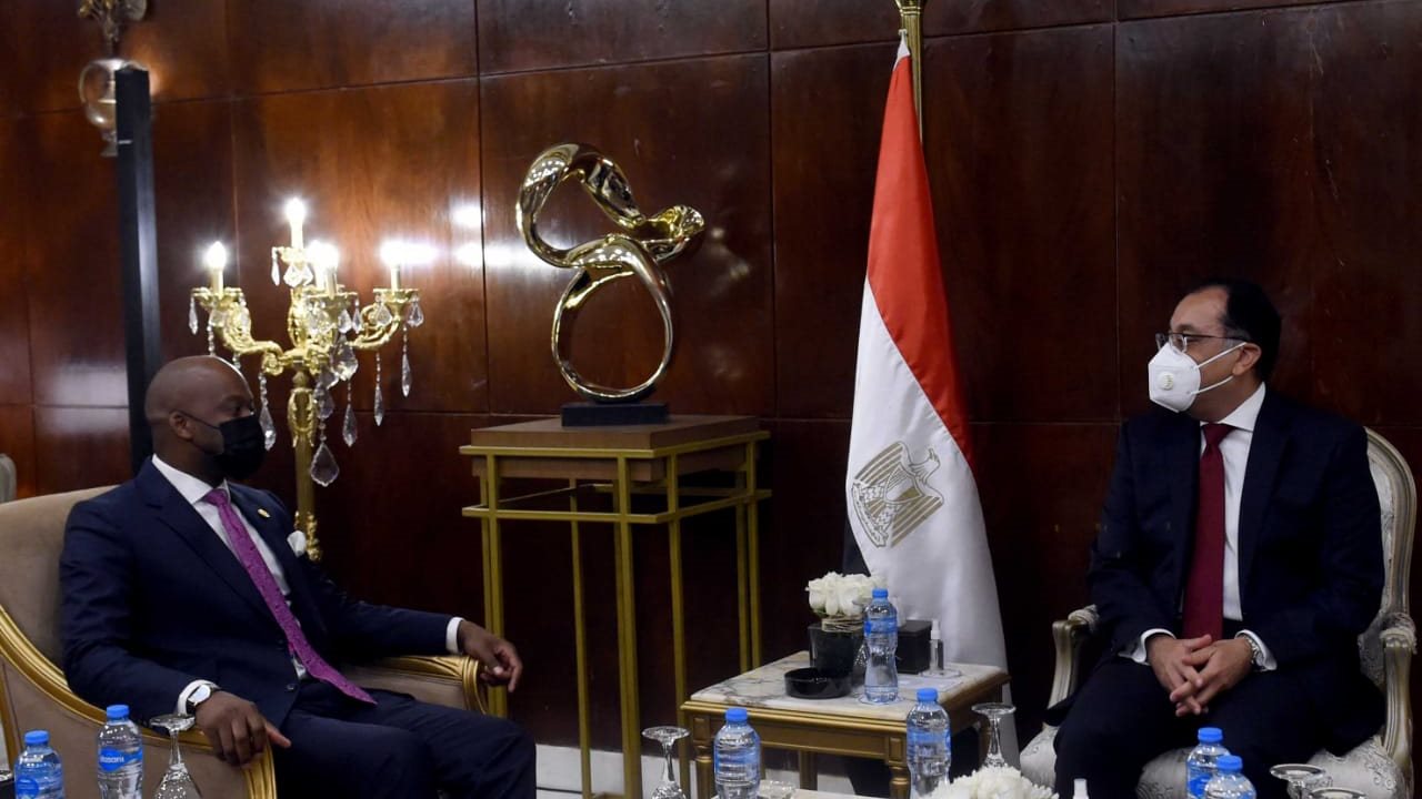 مدبولي مع وزير الاستثمار السوداني 
