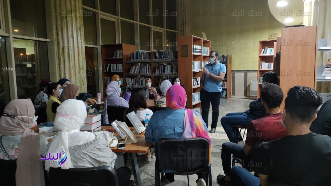 جانب من اللقاء بالمتطوعين 