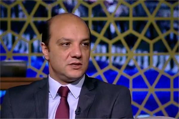 الدكتور إيهاب أمين