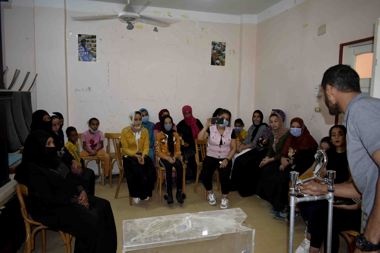 تدريب الفتيات بقرى حياة كريمة في سوهاج