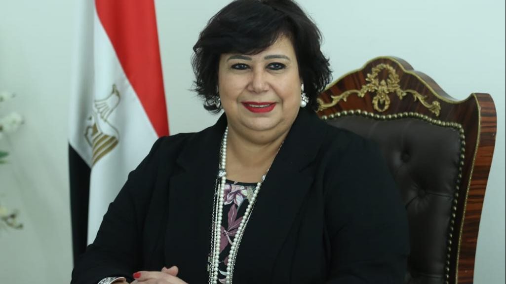 وزيرة الثقافة 