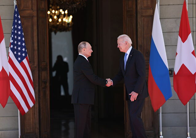 1049269899_84_0_2988_2048_638x450_80_0_0_07023900e4735402ad8eda3f47ea8bec