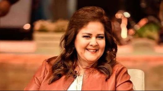 الفنانة دلال عبد العزيز