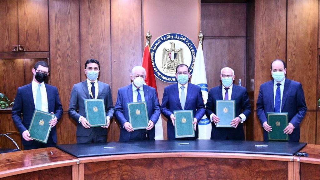 توقيع اتفافية بين البترول و التعليم