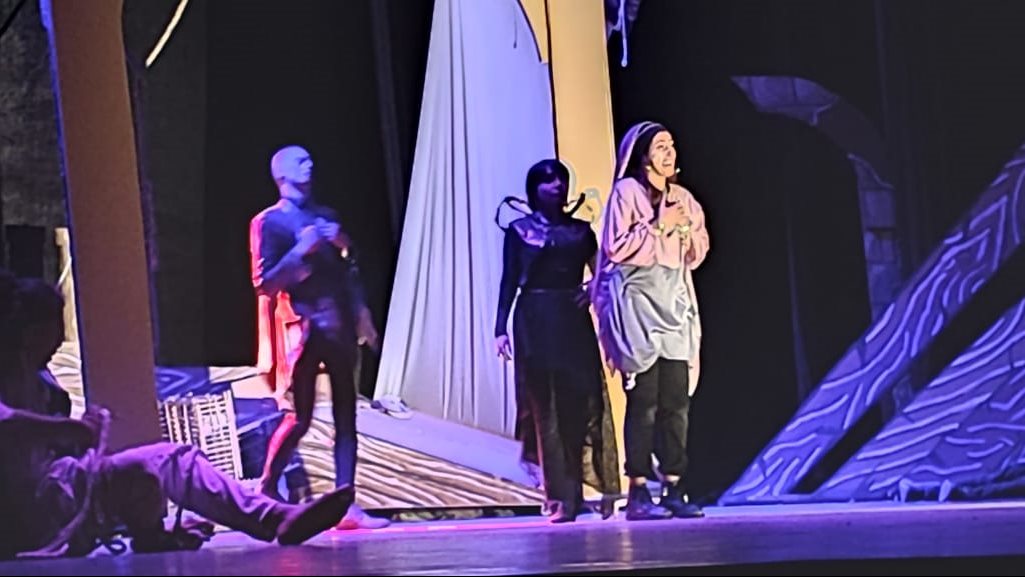 العرض المسرحي كابوس