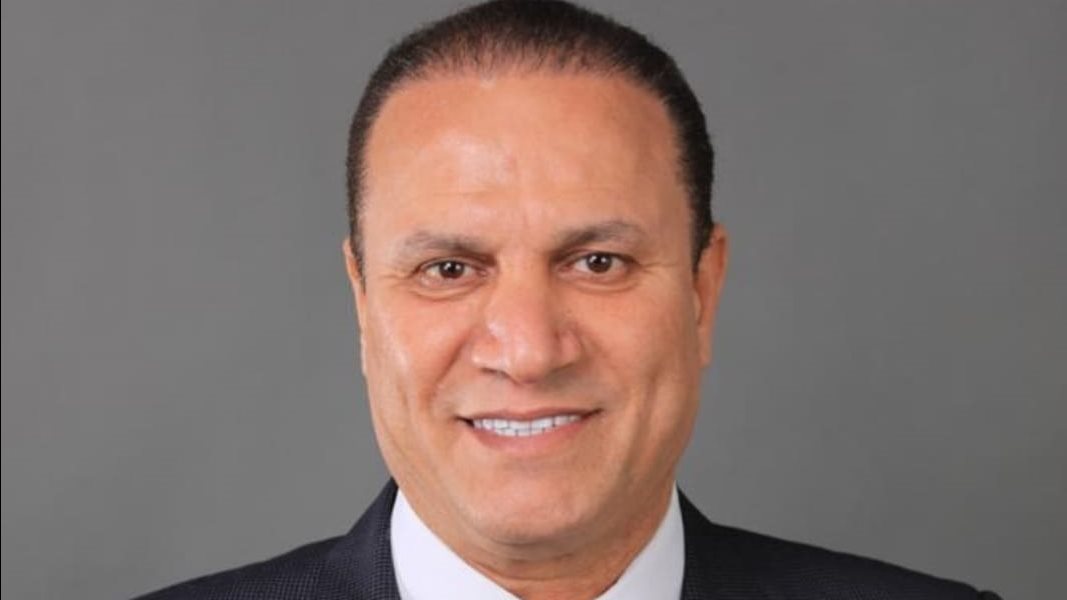 النائب زكي عباس