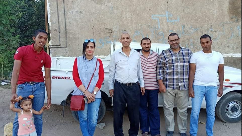 جانب من أعمال مبادرة إنقاذ وإطعام حيوان برئ بأسوان