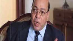 شاكر عبد الحميد