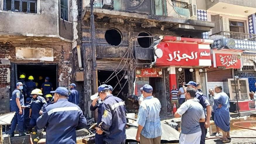 قوات الإطفاء تسيطر على حريق بأبوقرقاص 