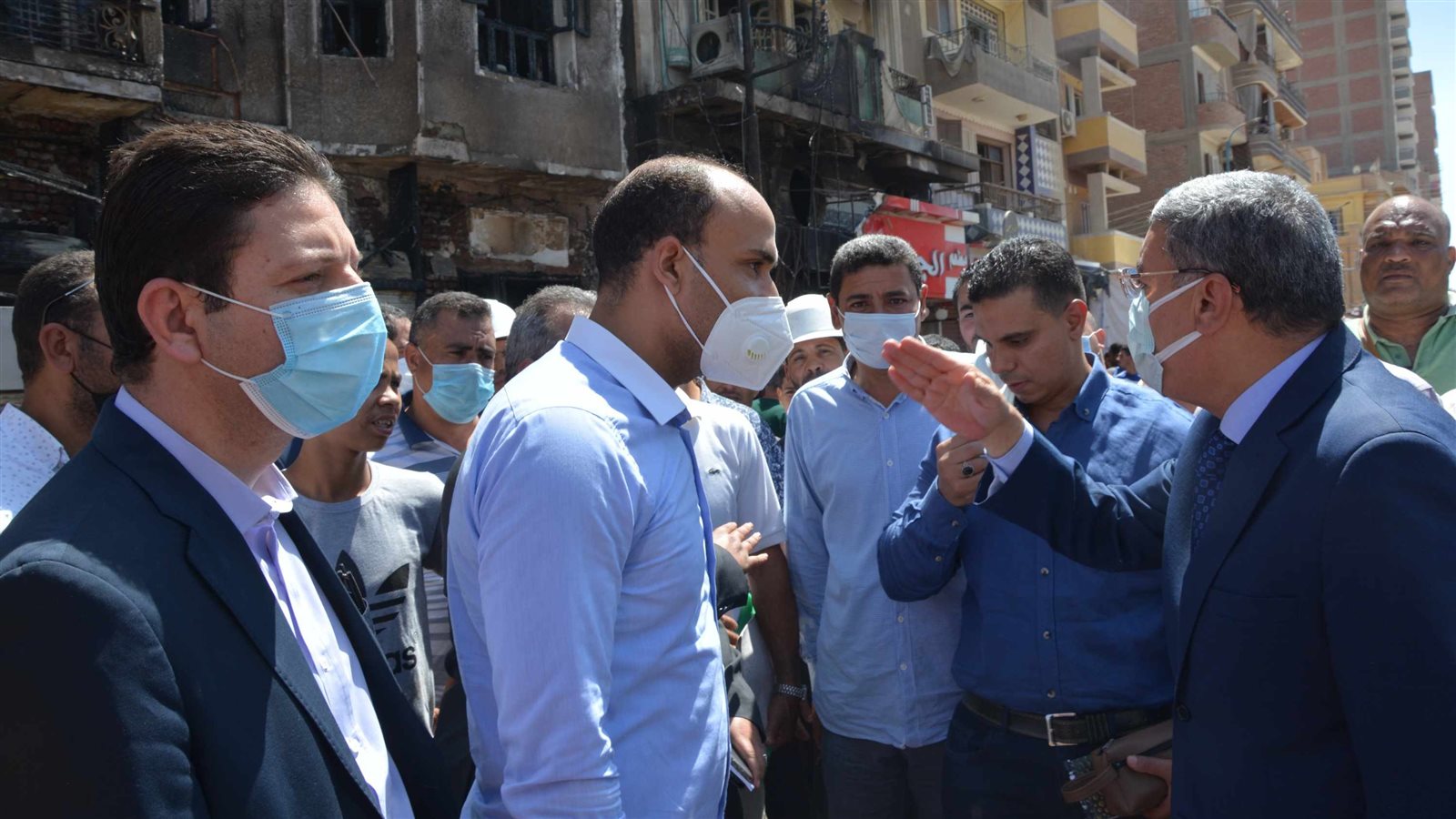 محافظ المنيا يتفقد موقع حريق أبوقرقاص 
