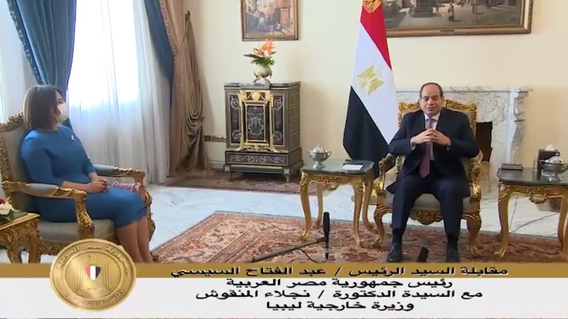 الرئيس السيسي مع نجلاء المنقوش وزيرة خارجية ليبيا