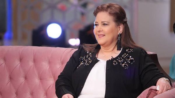 الفنانة القديرة دلال عبد العزيز 