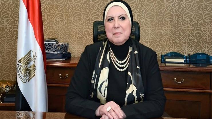 الدكتورة نيفين جامع