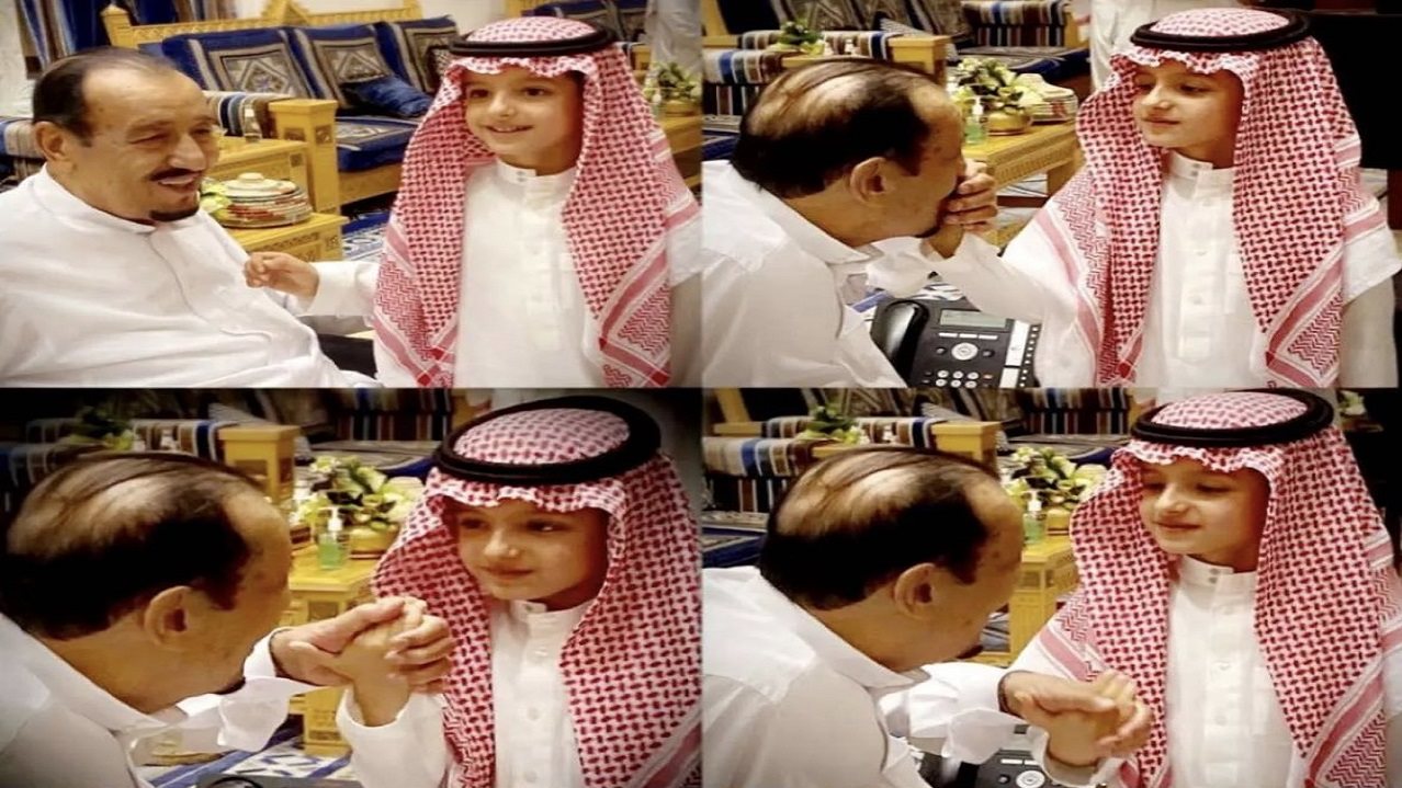 صور عفوية تجمع الملك سلمان وحفيده الأمير عبدالعزيز بن خالد