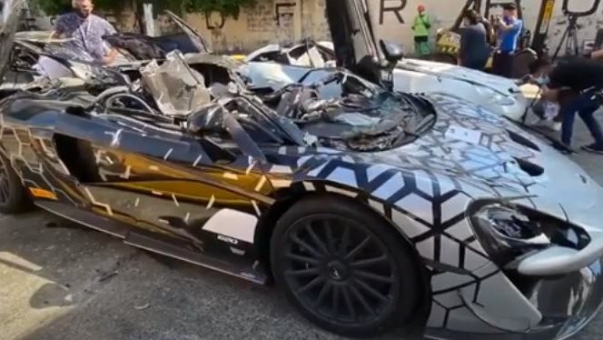 بملايين الدولارات .. لقطات تدمير أقوى السيارات الخارقة