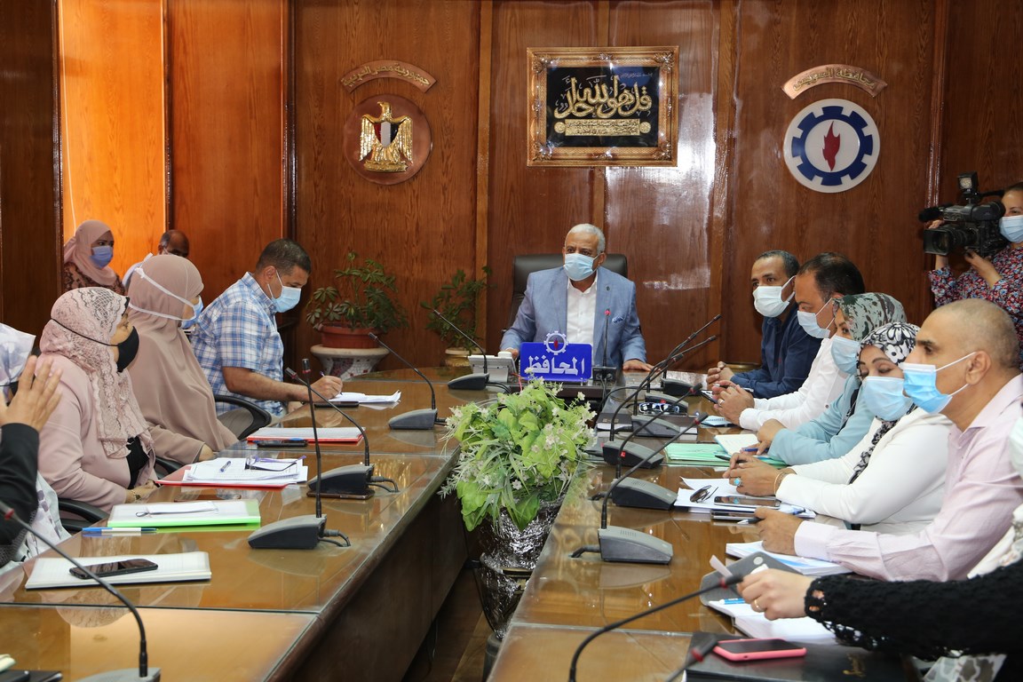 محافظ السويس 