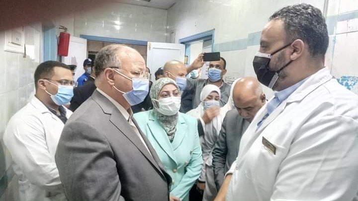 نائب محافظ القاهرة مع المحافظ بمستشفى النصر