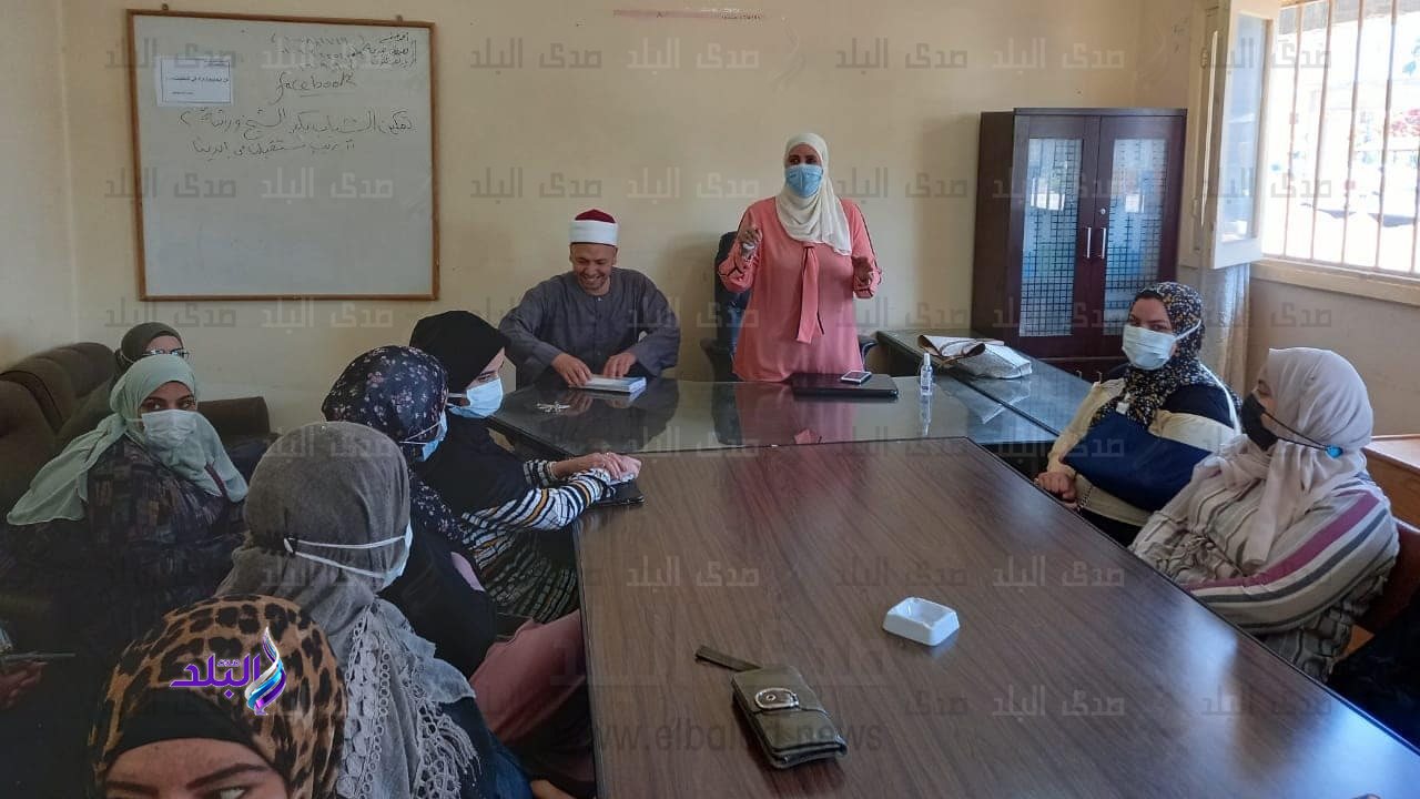 جانب من الندوات
