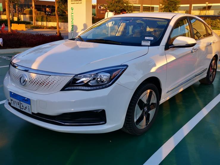 السيارة نصر E70 