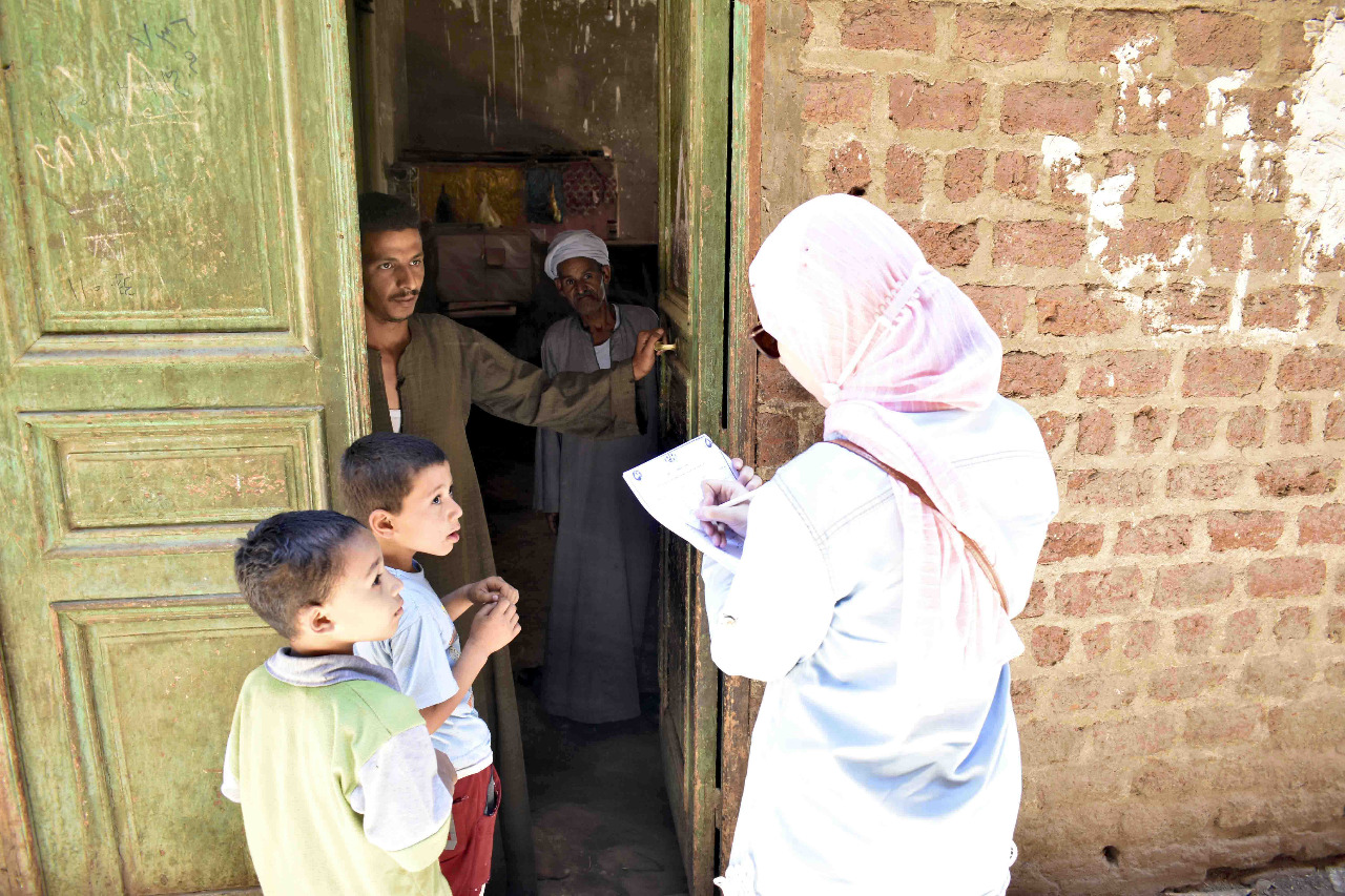 حملة طرق الأبواب بسوهاج