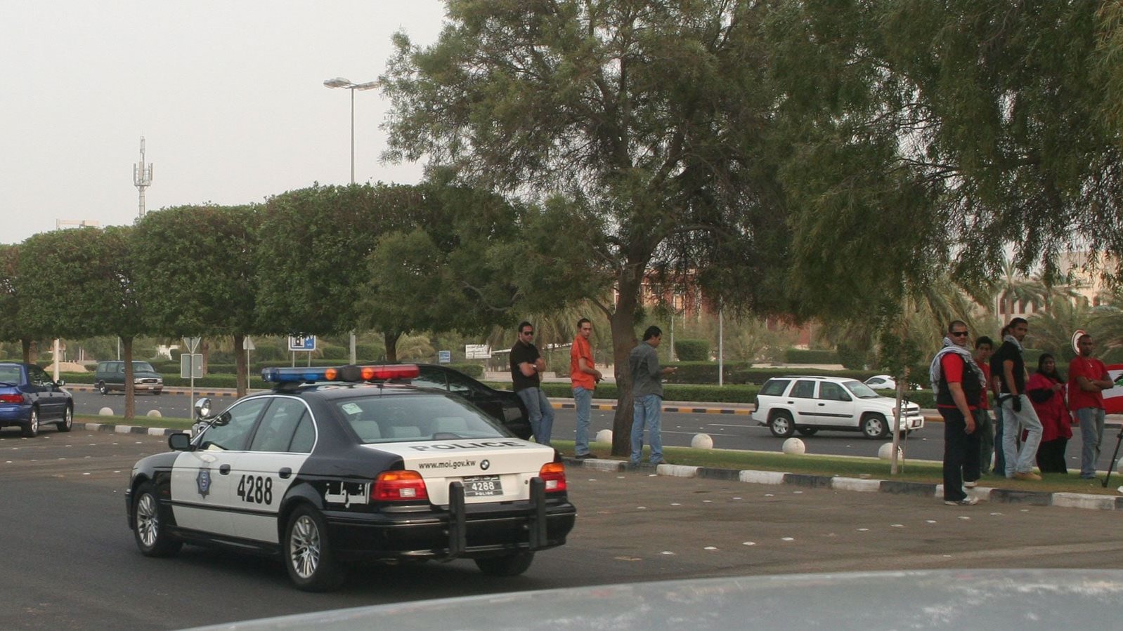 الكويت.. وفاة السوري قاتل والدته والشرطي في المستشفى