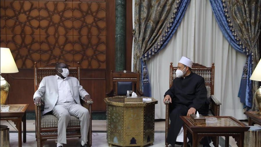 شيخ الأزهر يقرر مضاعفة المنح الدراسية للطلاب الوافدين