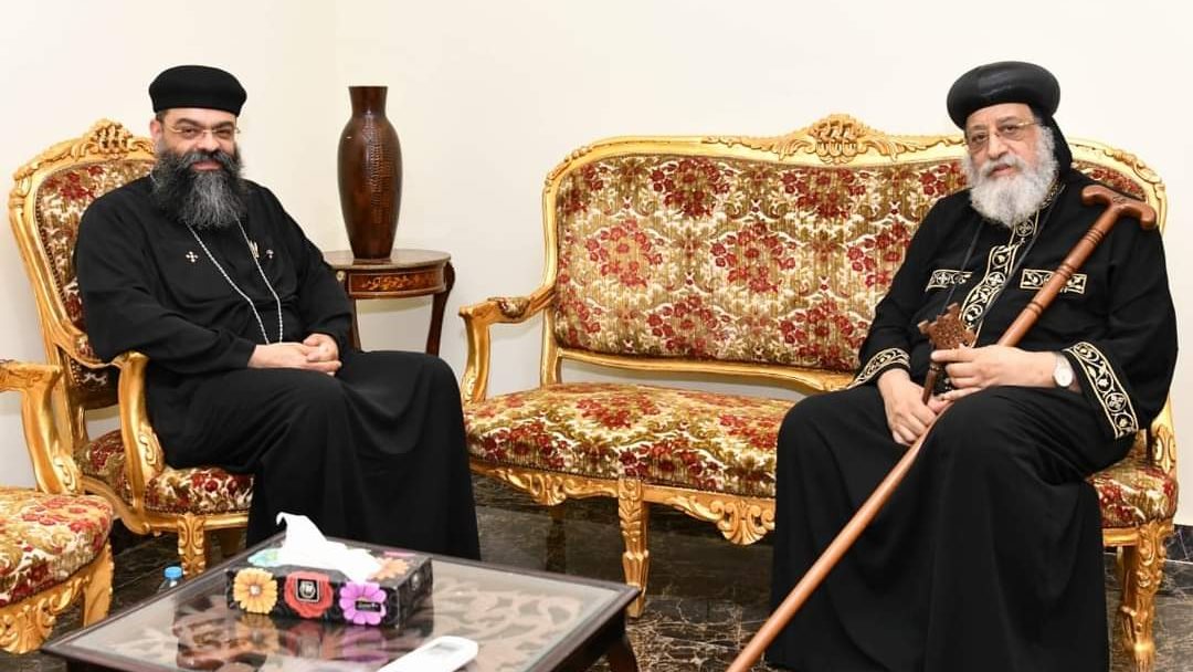 قداسة البابا يستقبل أحد كهنتنا في نيوجيرسي قداسة البابا يستقبل أحد كهنتنا في نيوجيرسي