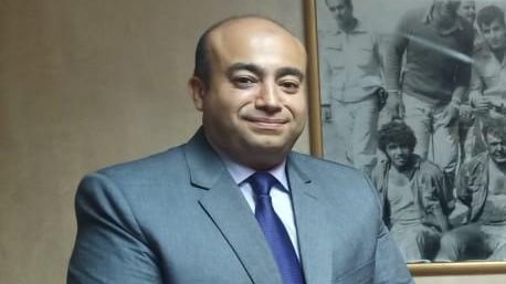 الدكتور إسلام عوض