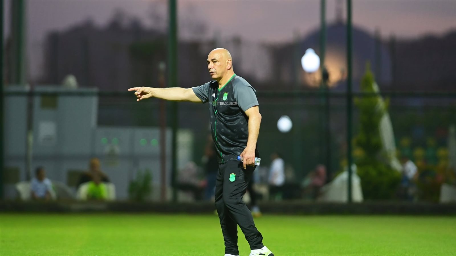 حسام حسن المدير الفني للاتحاد السكندري