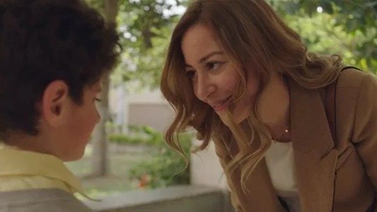 منة شلبى فى مشهد من مسلسل لية لا 