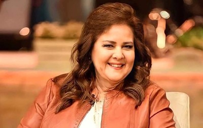 الفنانة دلال عبد العزيز