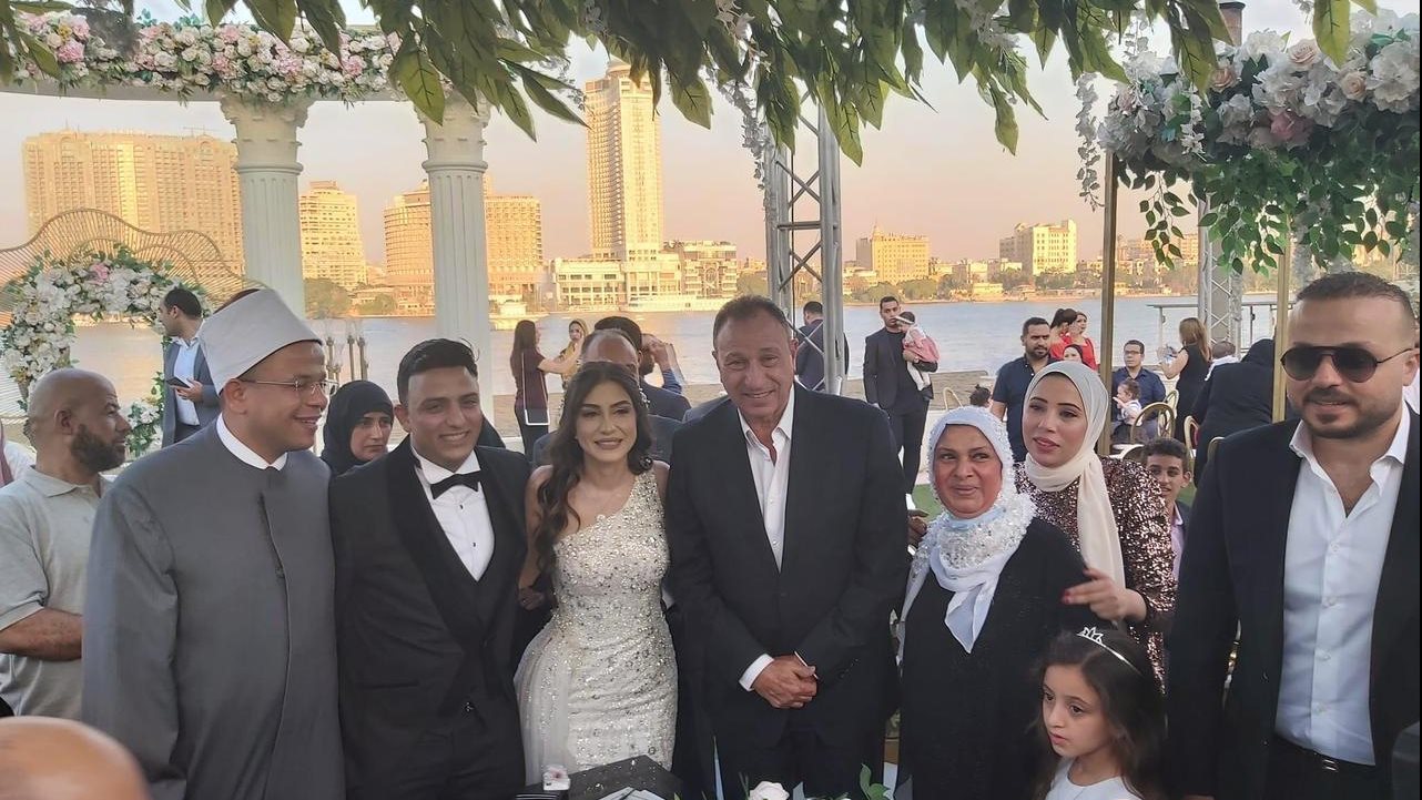 الكابتن الخطيب من حفل زفاف مصطفى ونورهان