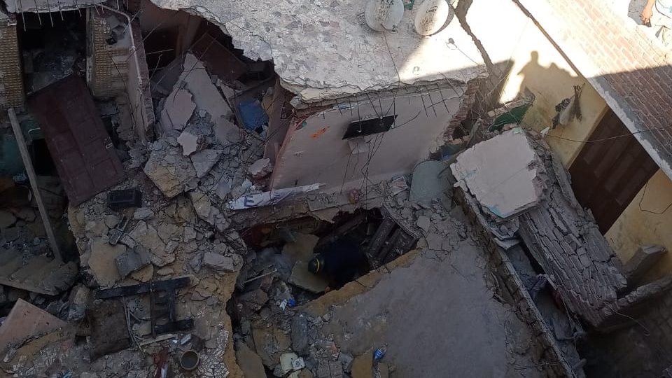 انهيار عقار غرب الإسكندرية