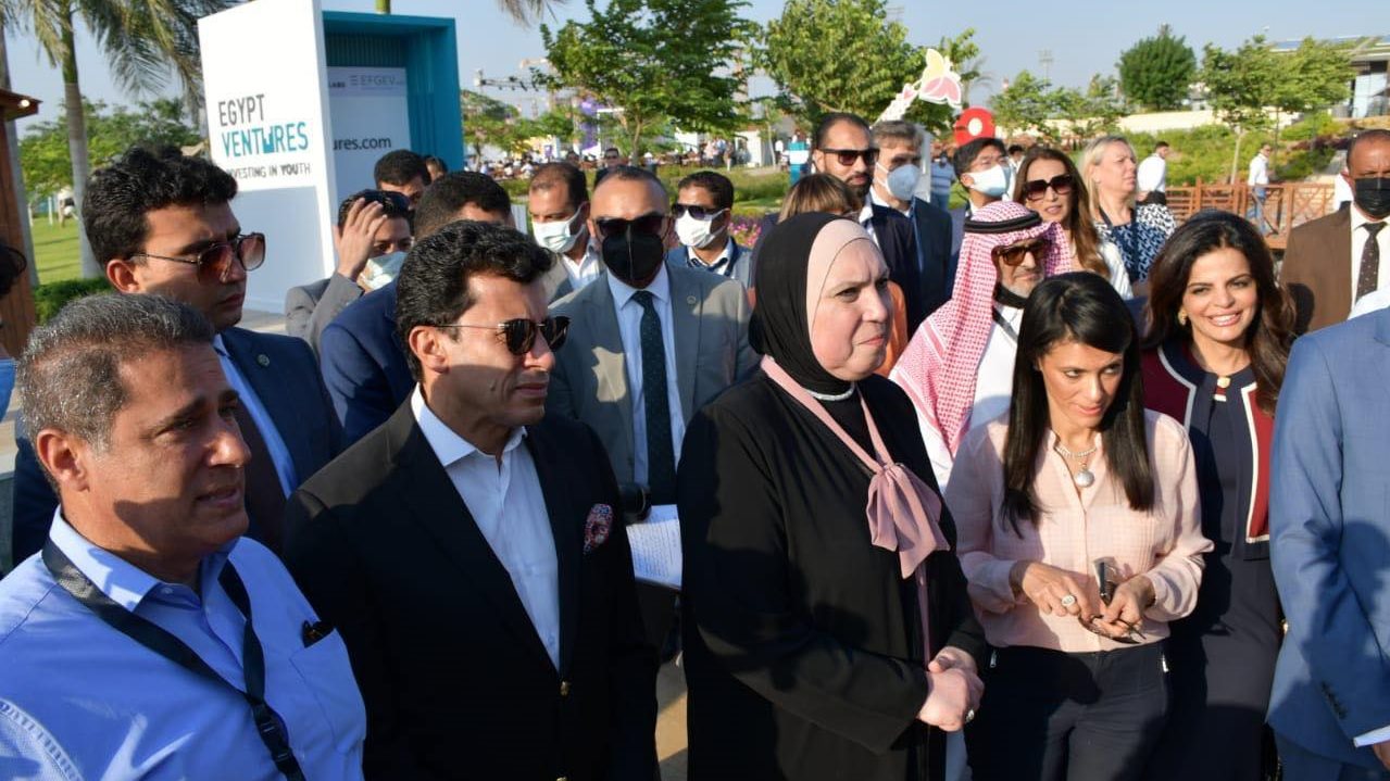 وزيرا الشباب والزراعة ومحافظ الغربية يفتتحون ملعبين 