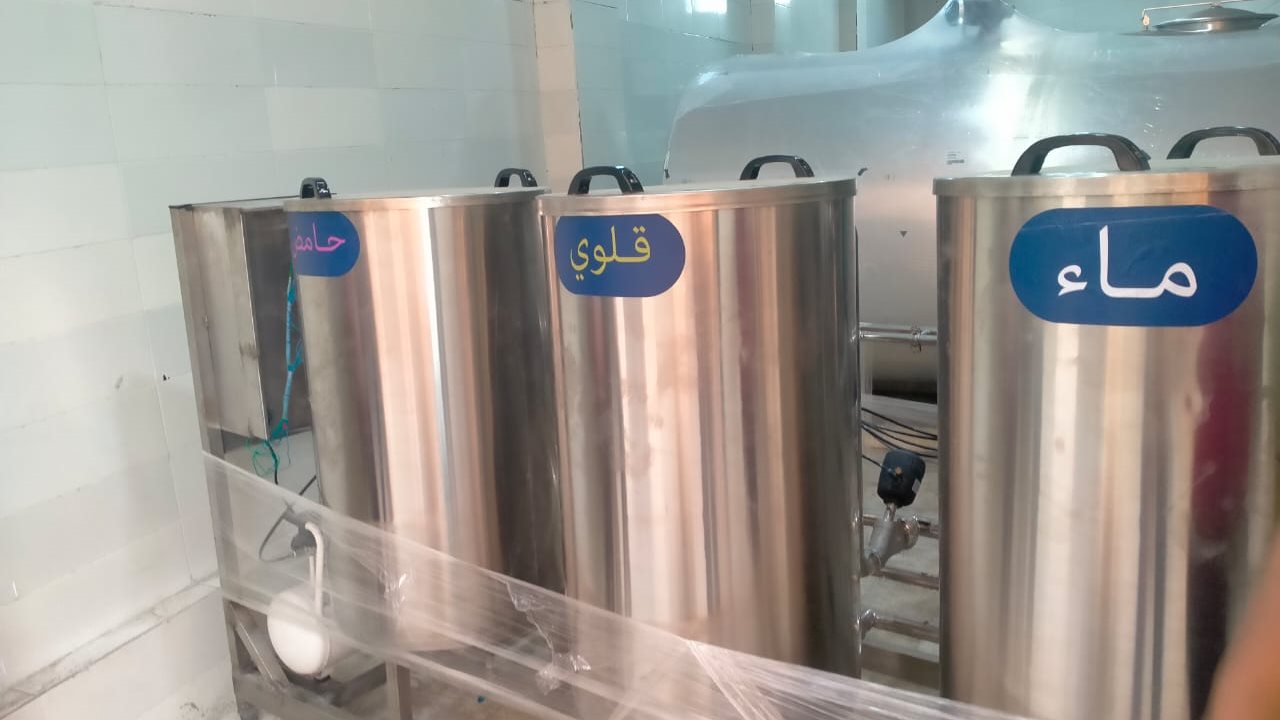 بعض معدات تجميع الالبان بالفيوم