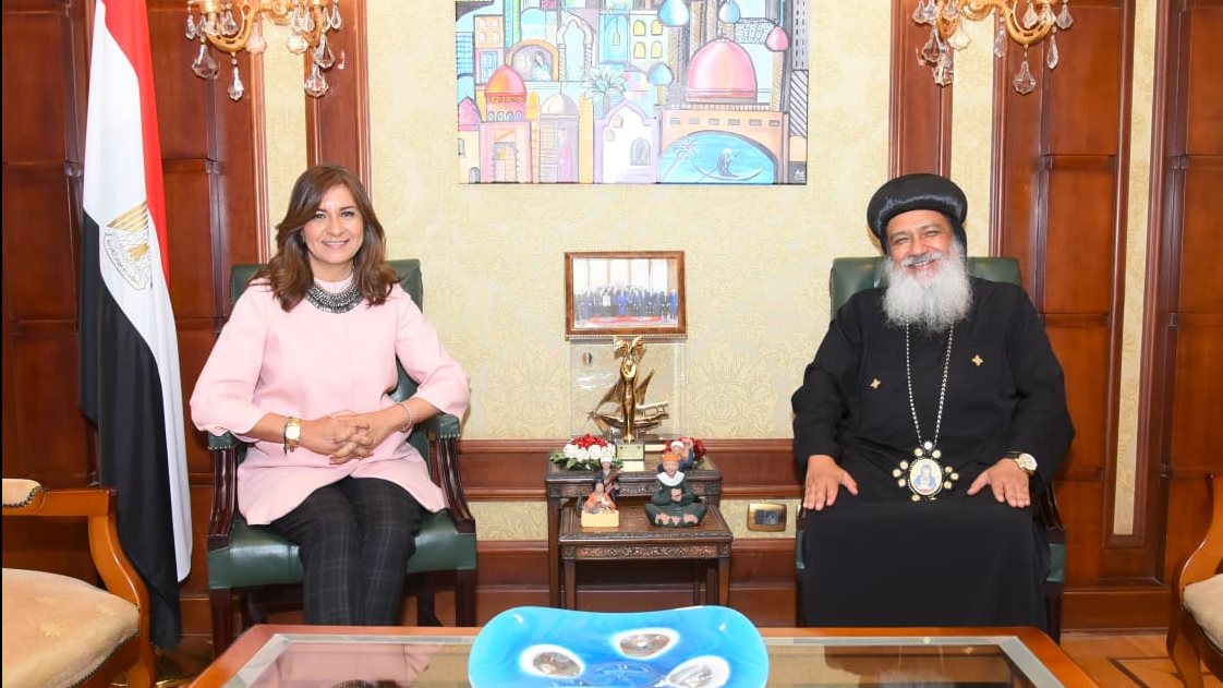 وزيرة الهجرة 