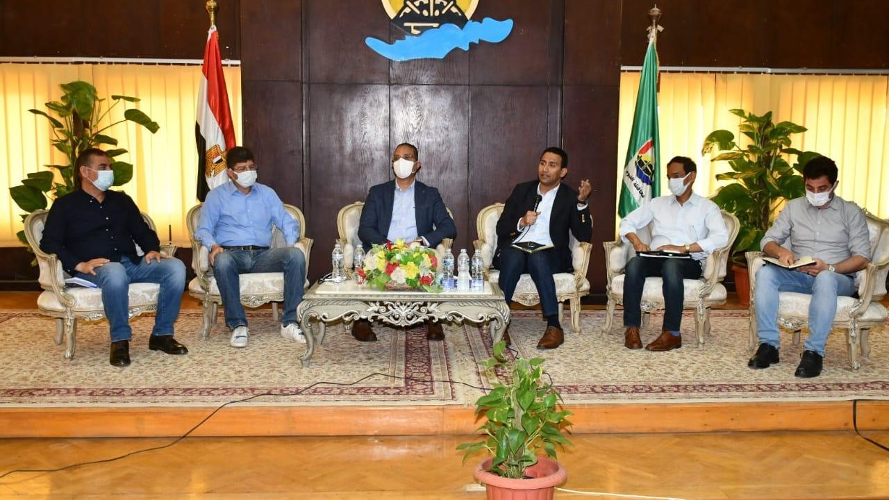 نائب محافظ الفيوم يستعرض خطط حياة كريمة