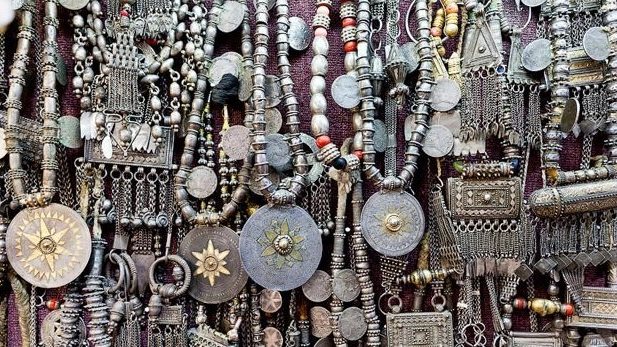 الحلي والفضيات