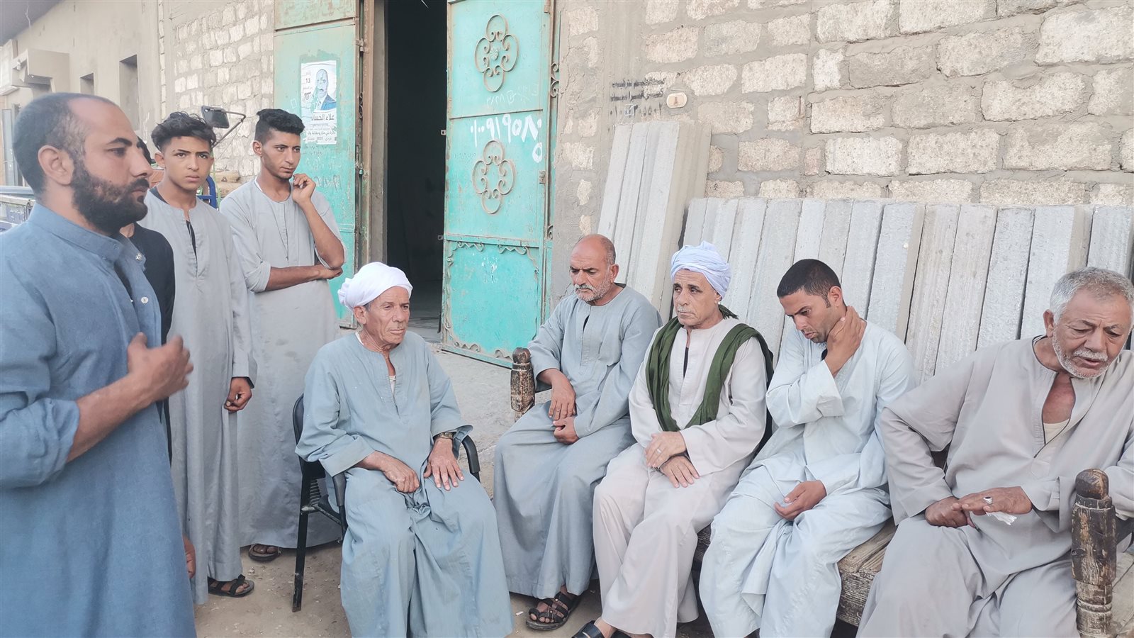 أهالي الناصرية ببني مزار يطالبون بعودة جثامين أبنائهم 