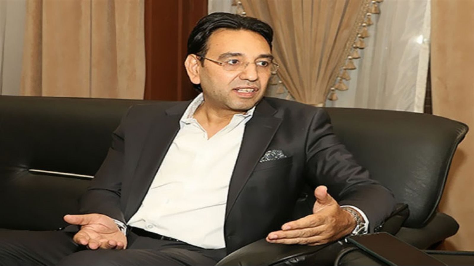 الدكتورأيمن محسب، عضو مجلس النواب