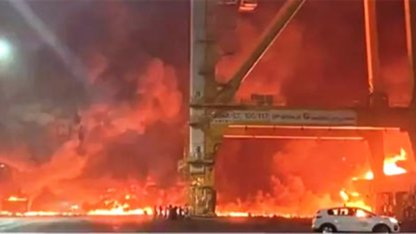 حريق ميناء جبل علي في دبي