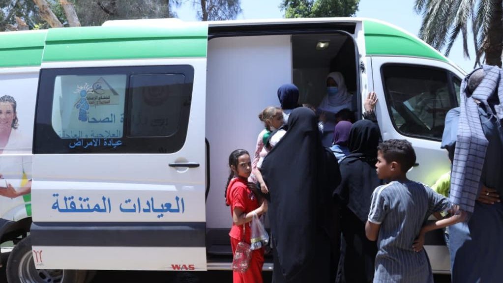 قافلة طبية بمركز نجع حمادي